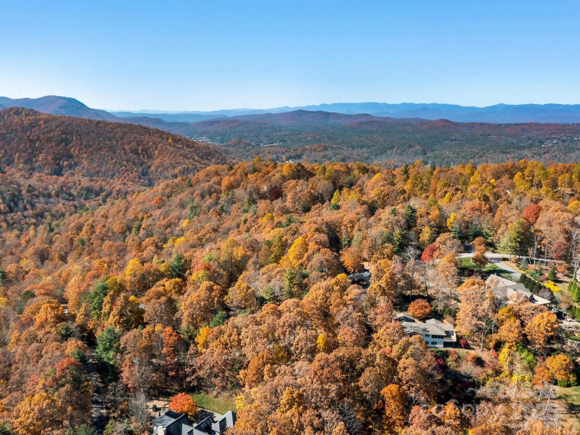 707 Overlook Drive - Photo 2