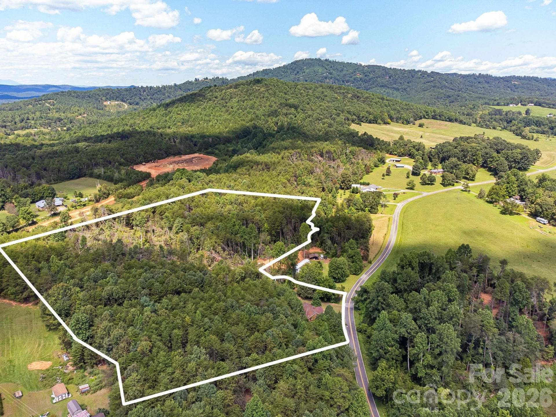 211 Luckadoo Road - Photo 2