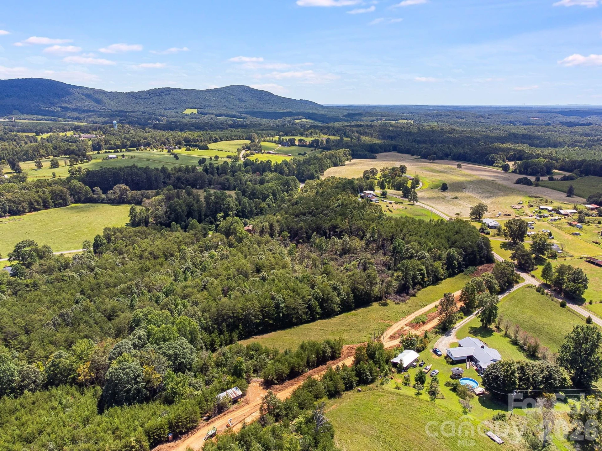 211 Luckadoo Road - Photo 4
