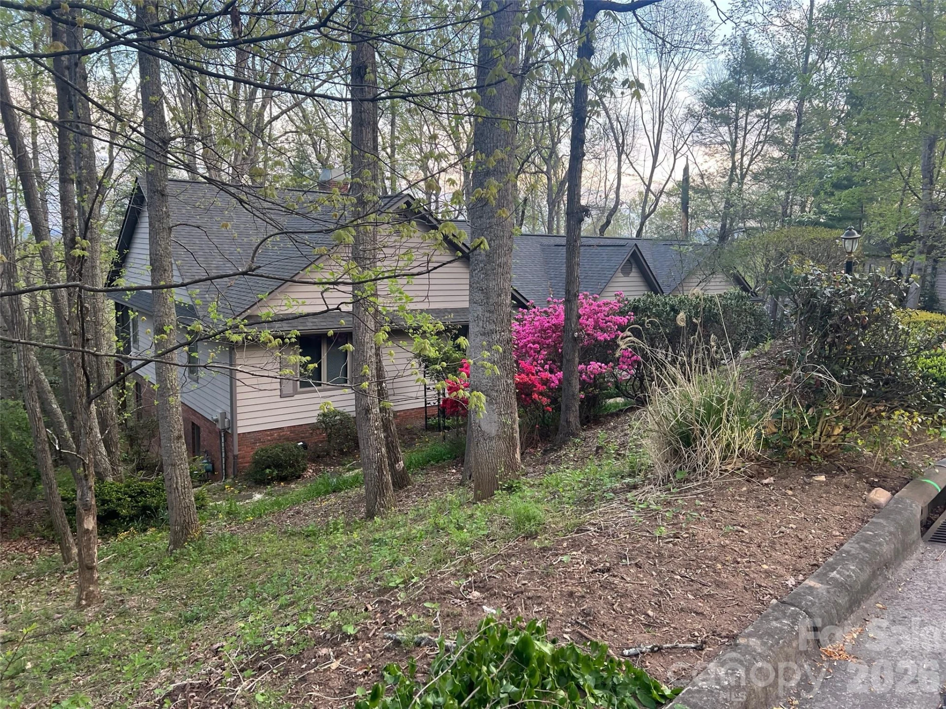 108 Galloway Drive - Photo 2