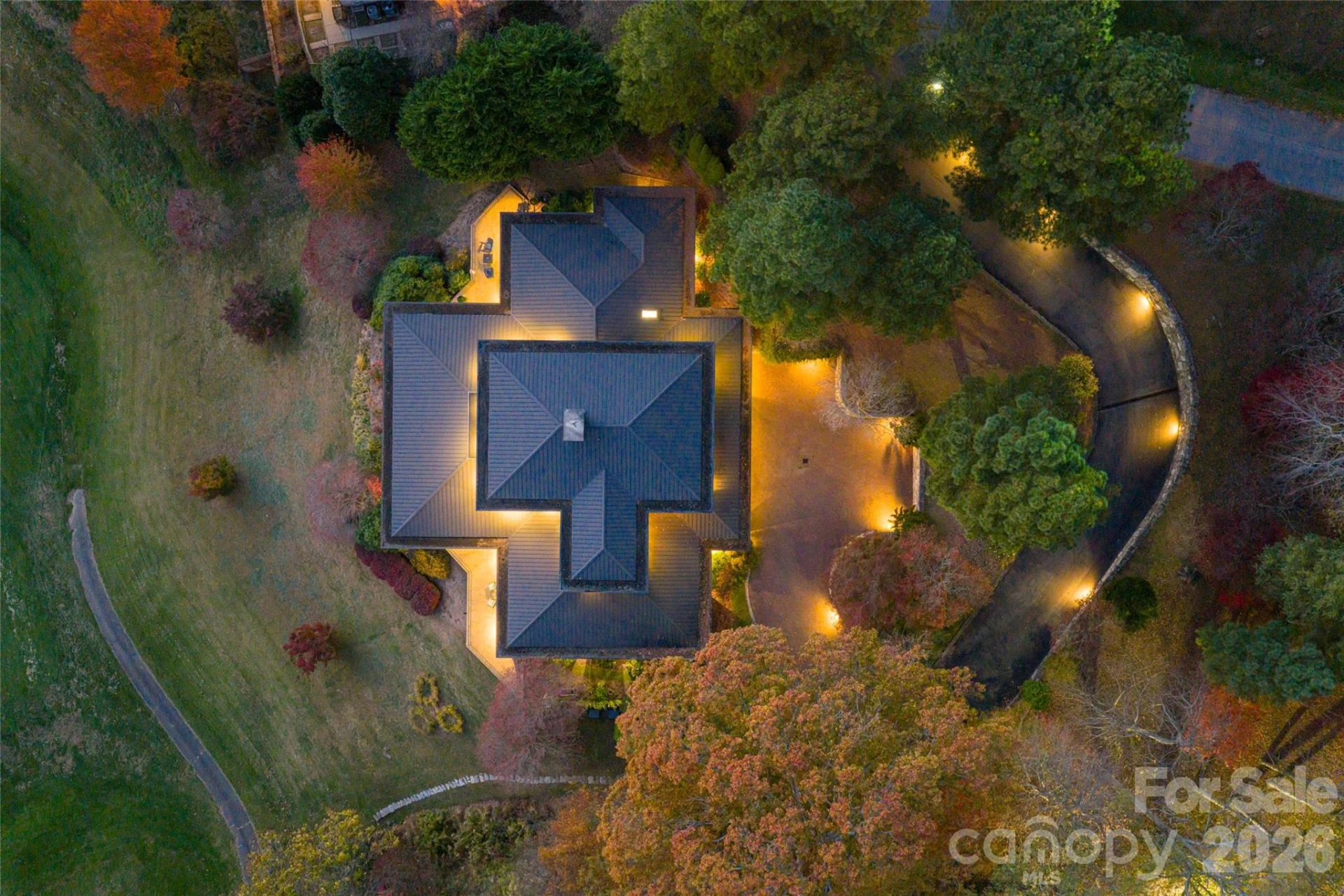 820 Laurel Ridge Drive - Photo 2