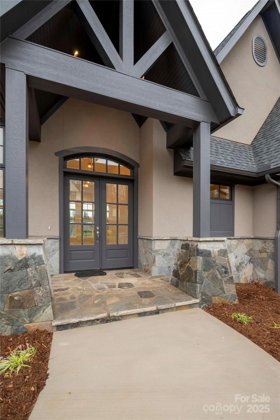 15 Evian Court - Photo 2