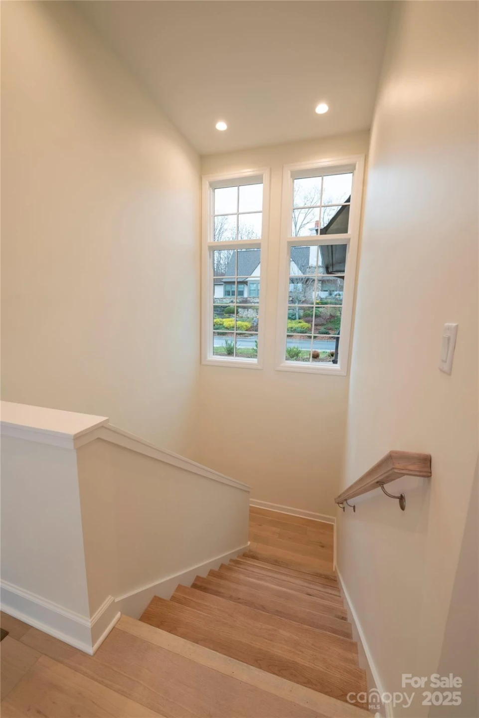 15 Evian Court - Photo 18