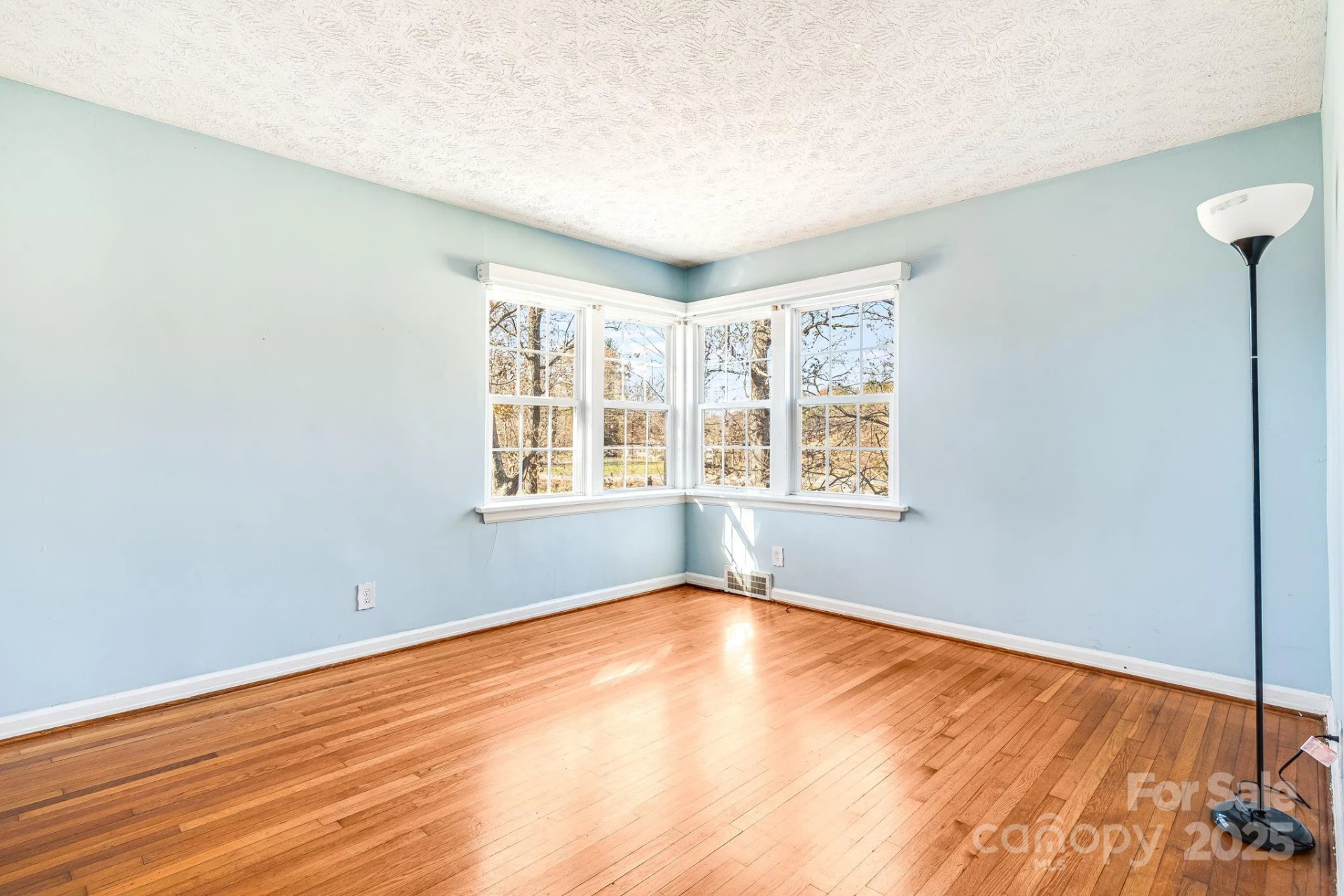 92 Parkway View Road - Photo 4