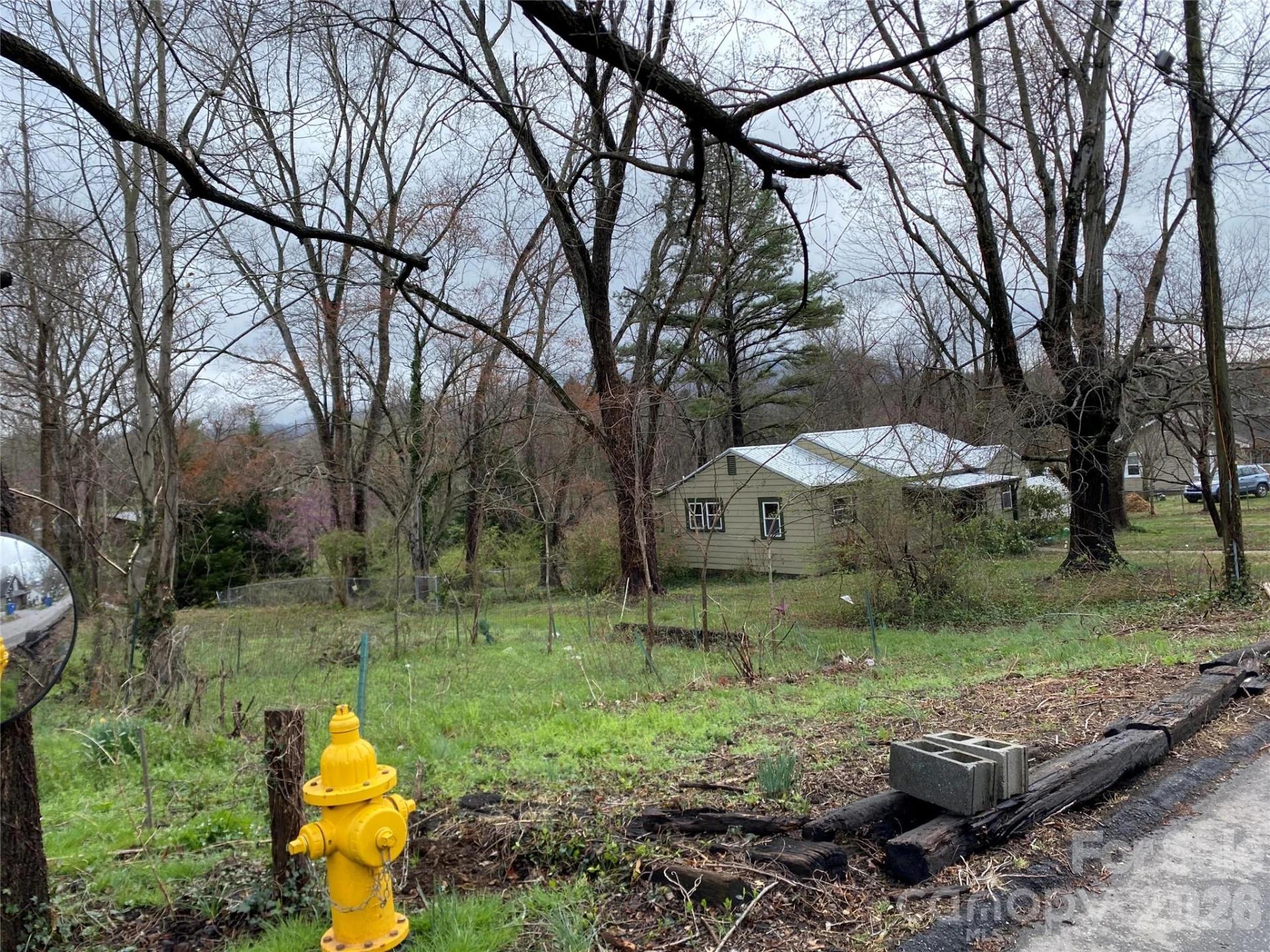 24 Ridge Avenue - Photo 3