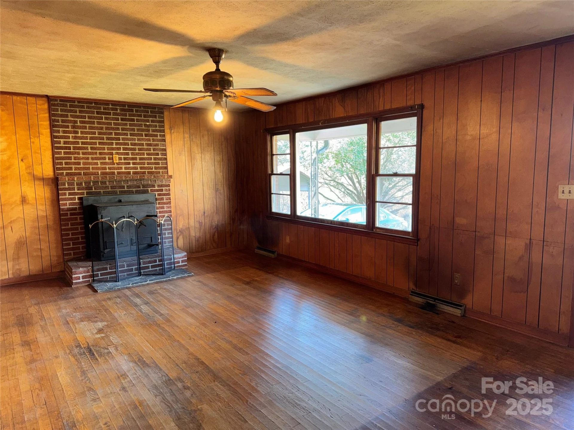 5046 Old Linville Road - Photo 4