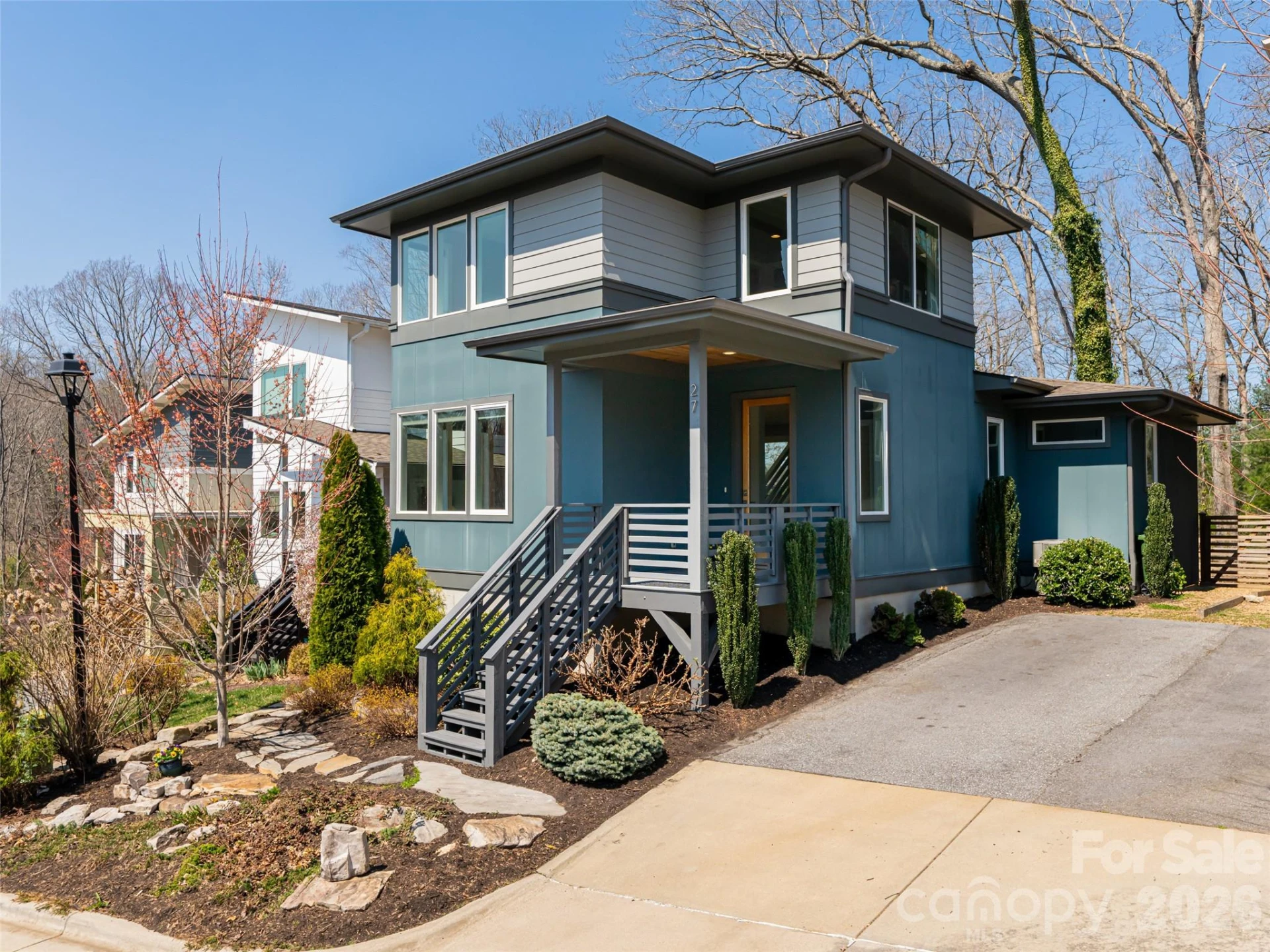 27 Mauricet Lane