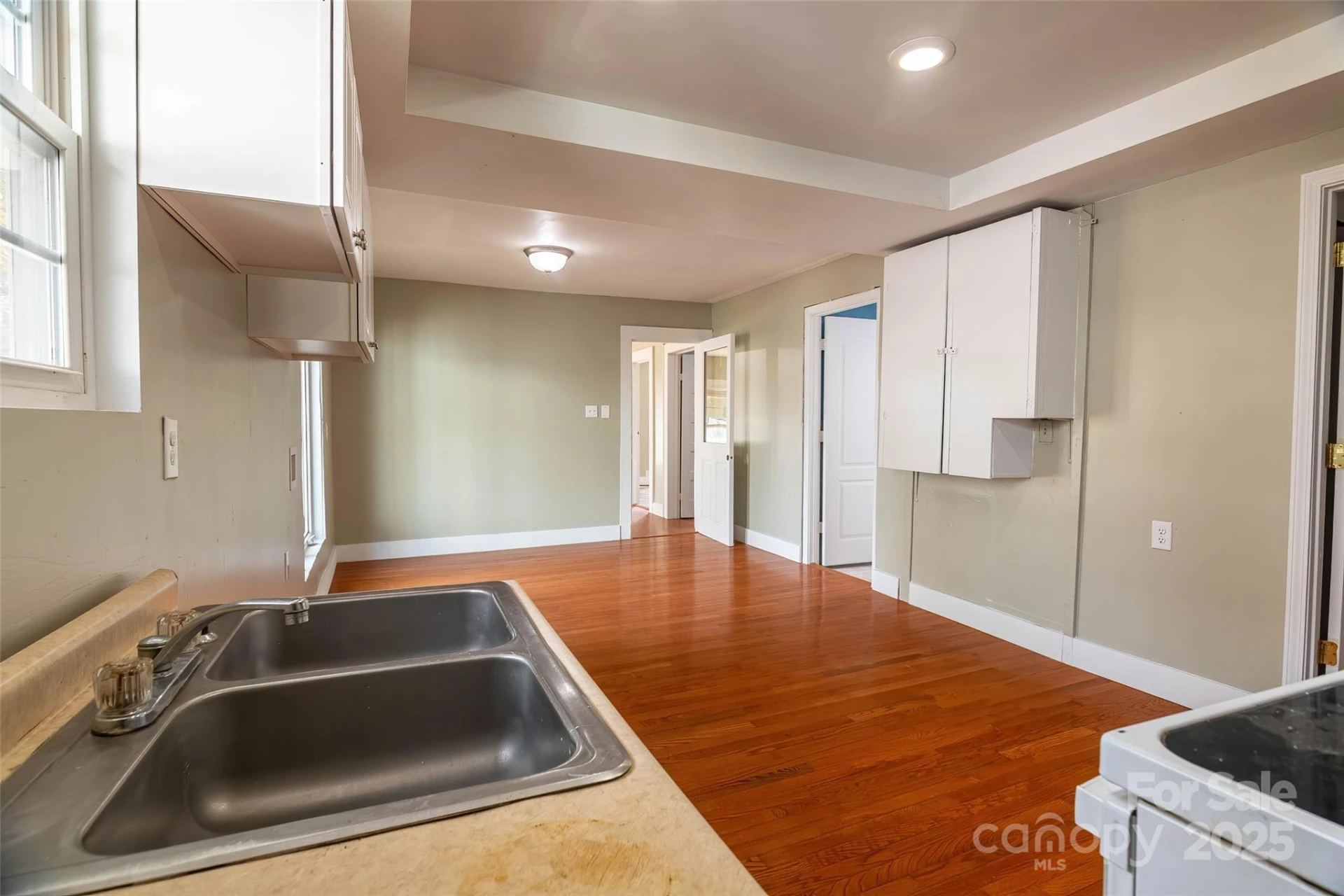126 Hill Street - Photo 9
