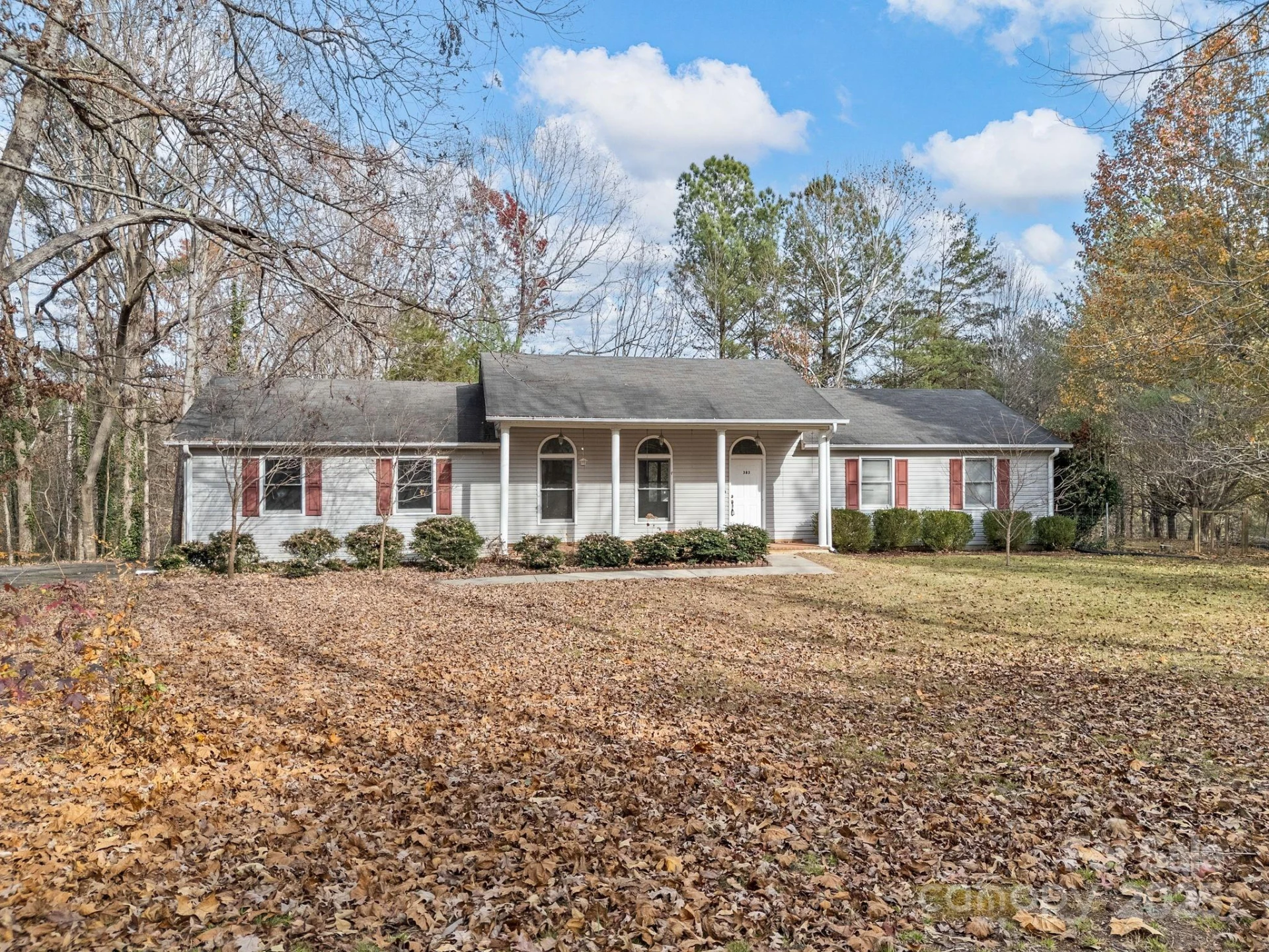 383 Woody Circle