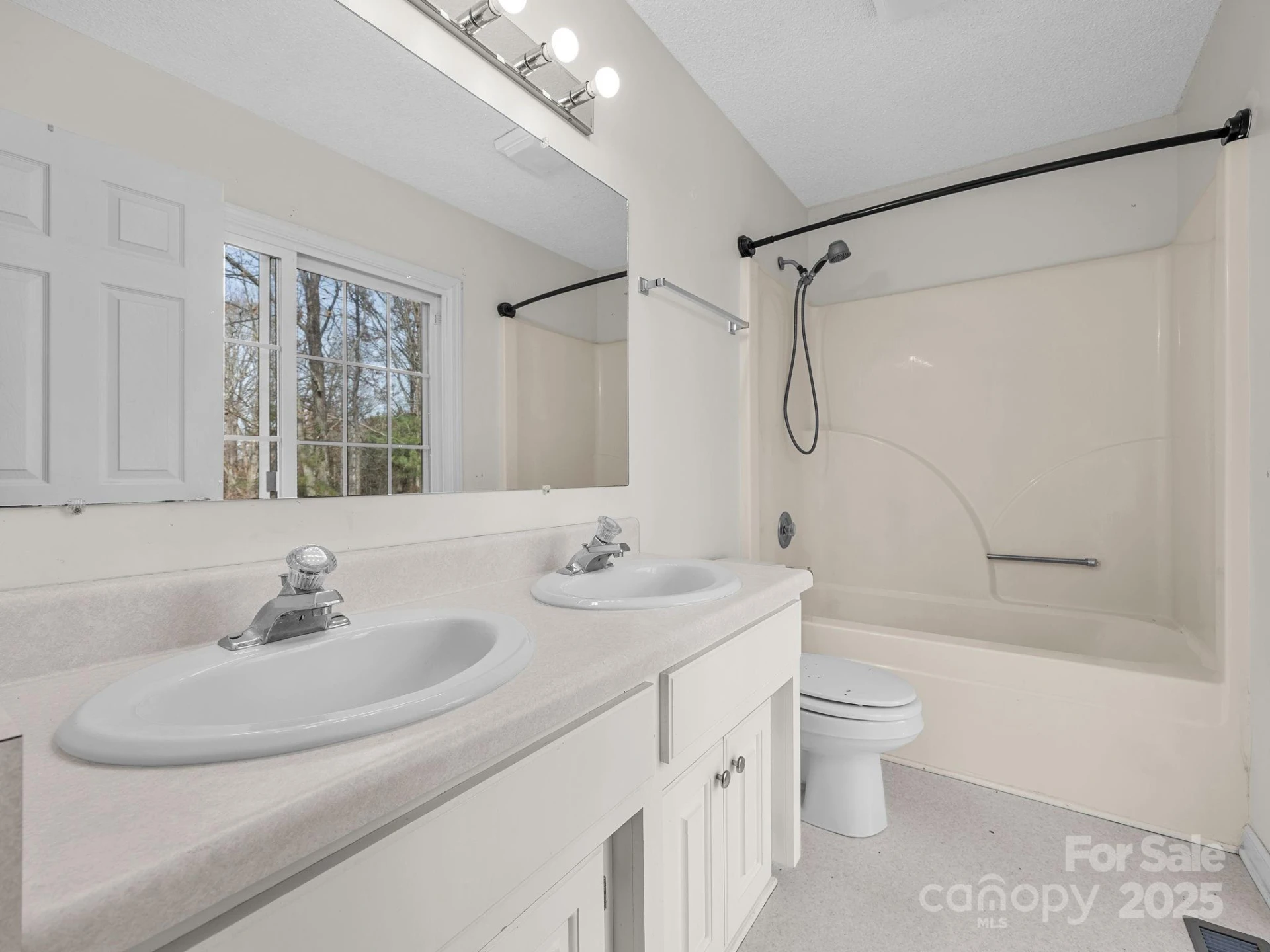 383 Woody Circle - Photo 22