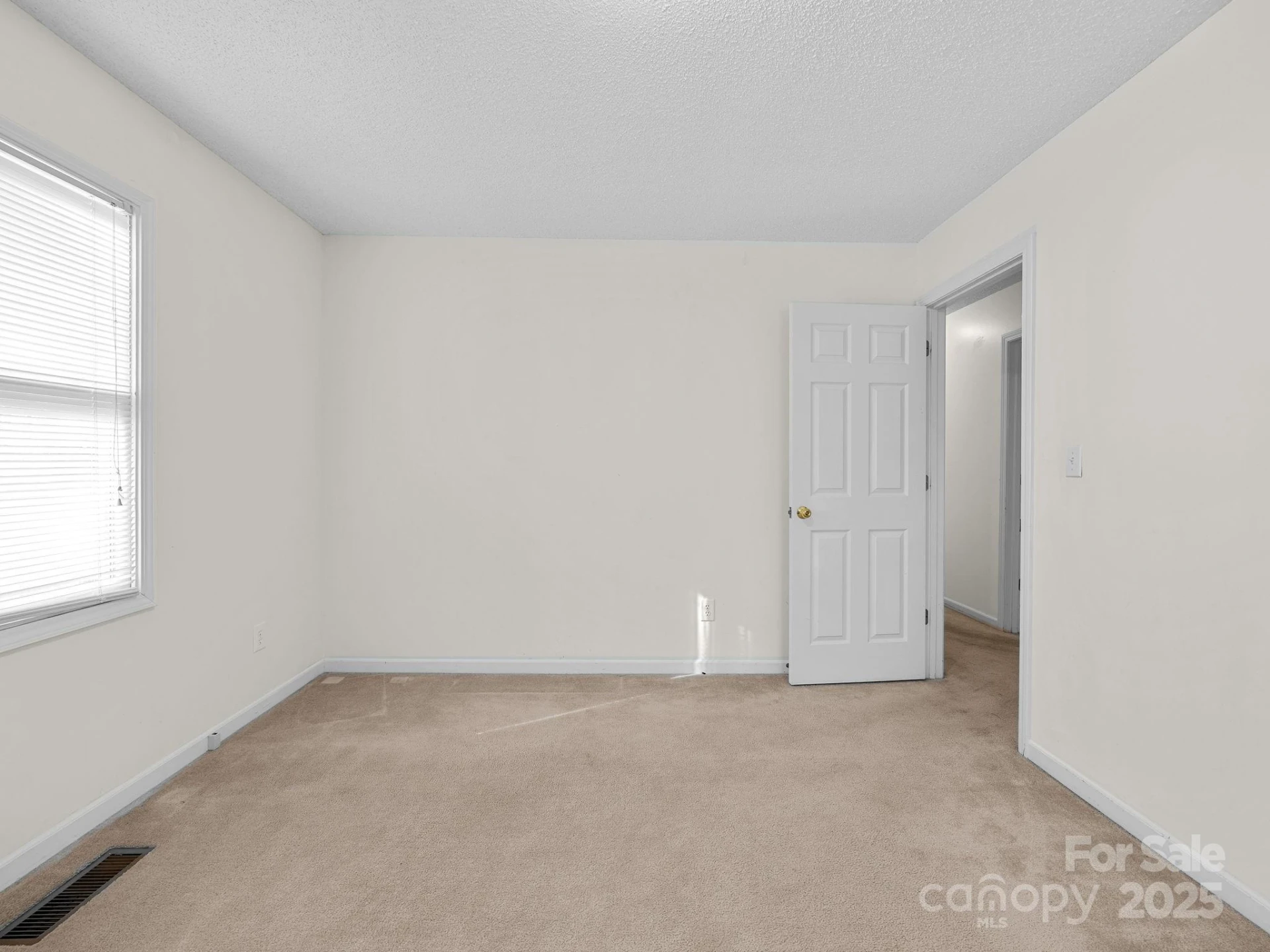 383 Woody Circle - Photo 24