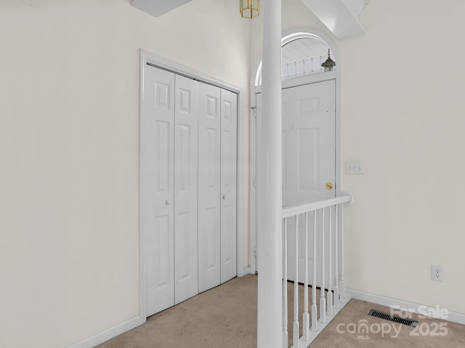 383 Woody Circle - Photo 7