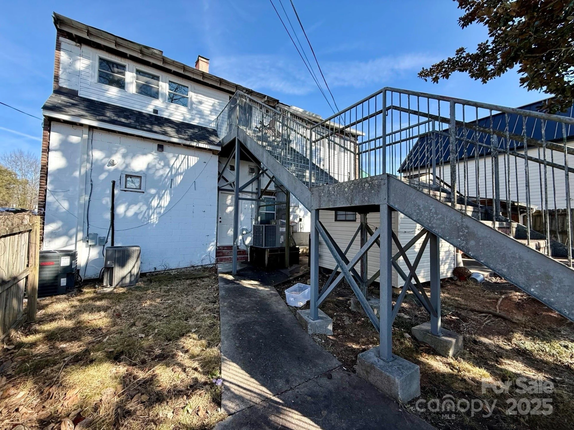 100 E Main Street - Photo 19