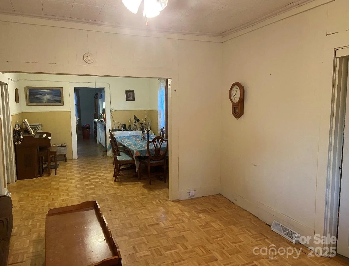 25 Highland Street - Photo 15