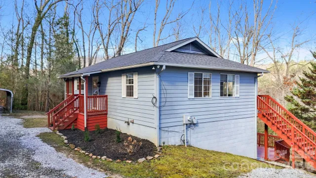 124 Flat Creek Drive