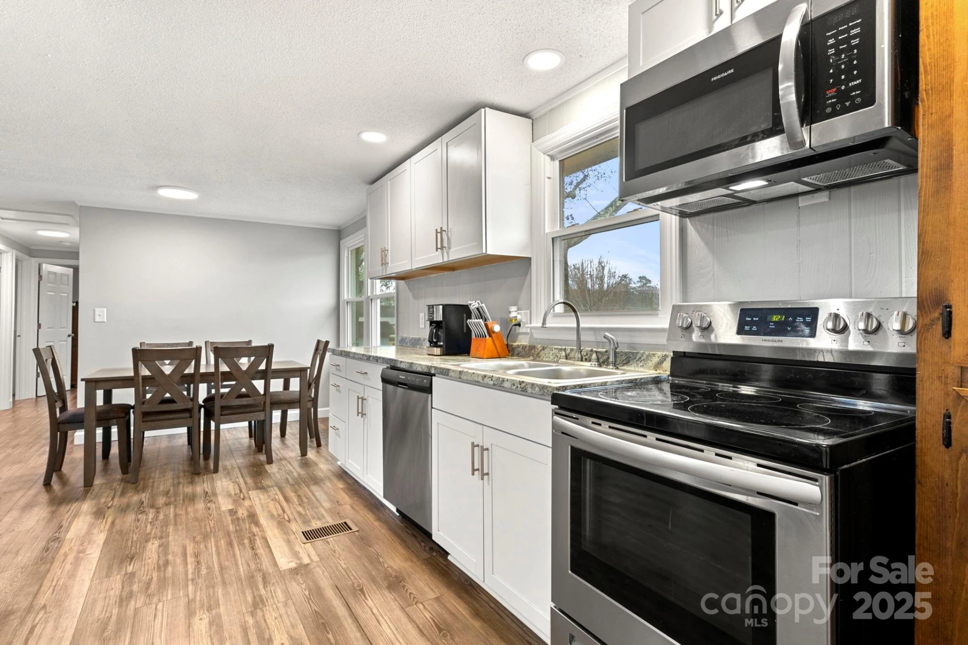 146 Old Castle Lane - Photo 7