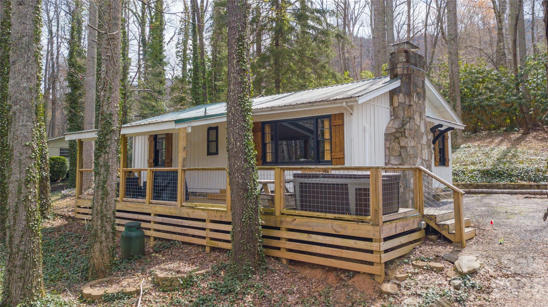 147 Azalea Drive - Photo 2