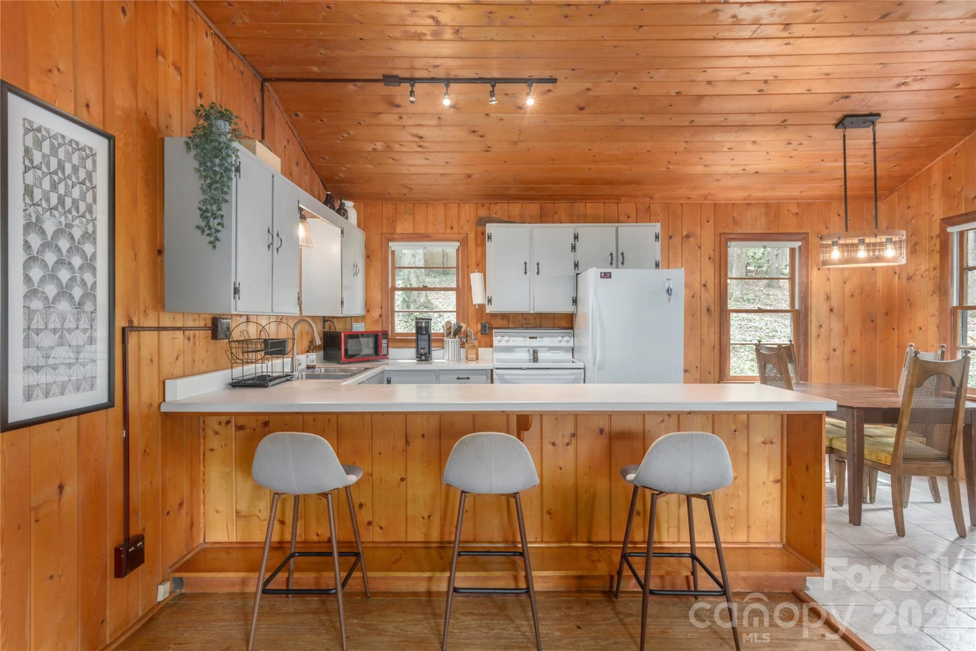 147 Azalea Drive - Photo 4