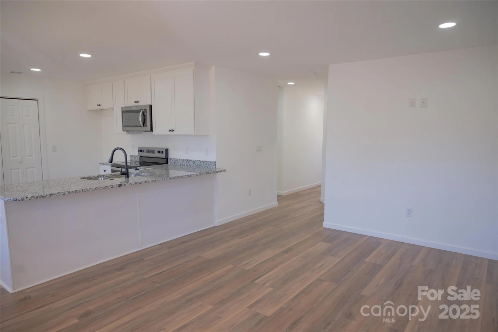 213 Mountain View Street - Photo 13