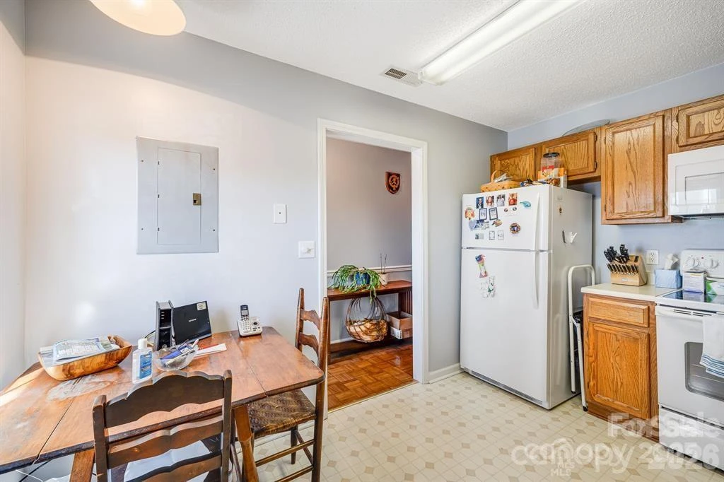 2904 Sagamore Lane - Photo 14