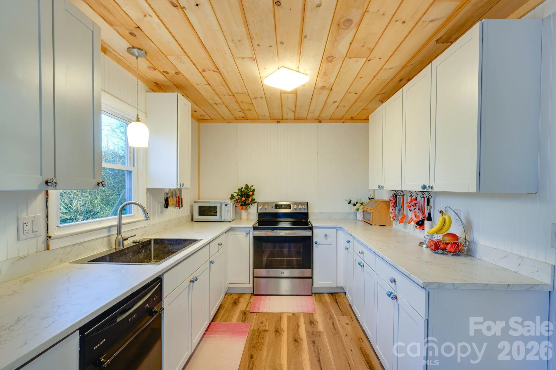 297 Amelia Drive - Photo 3