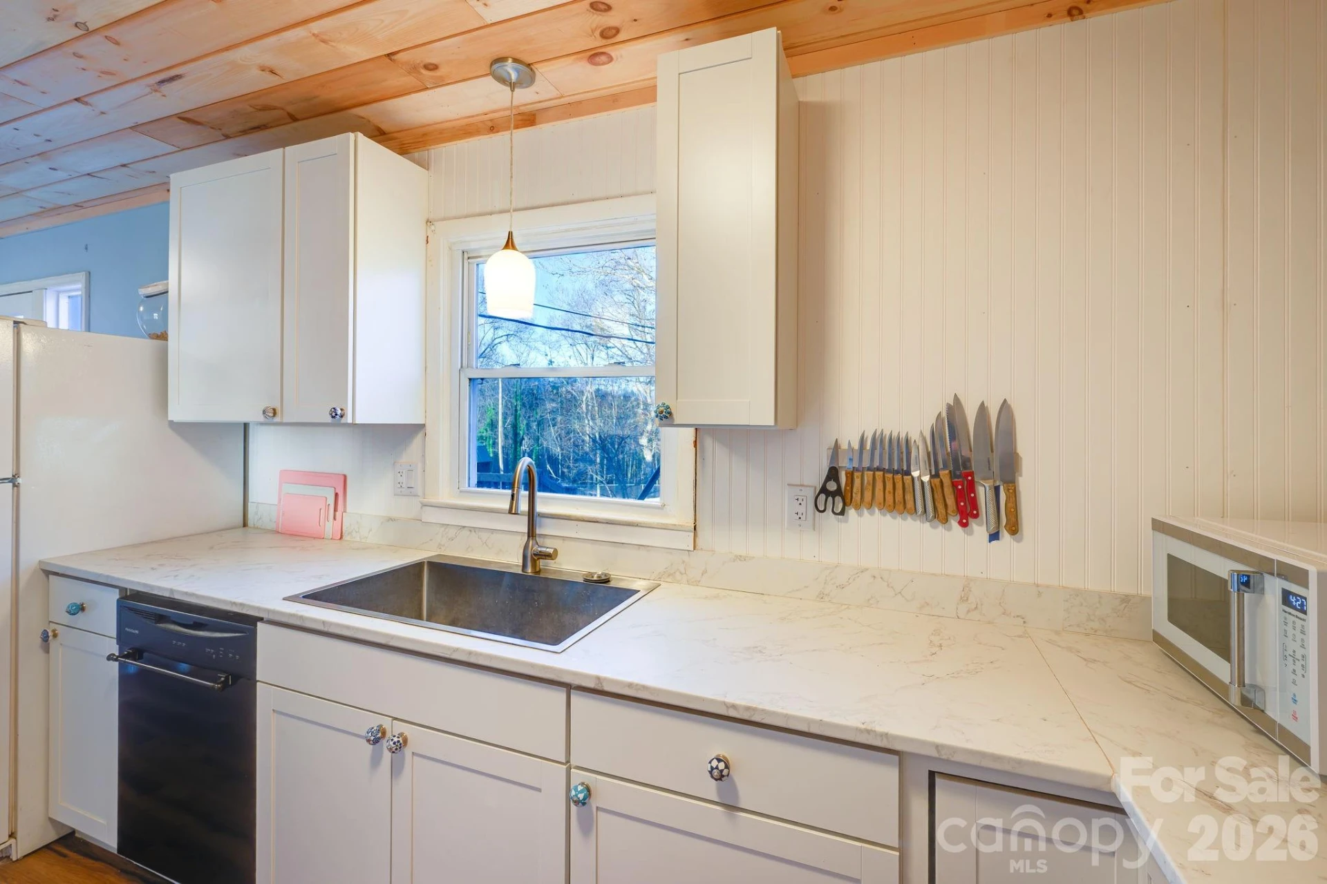 297 Amelia Drive - Photo 4