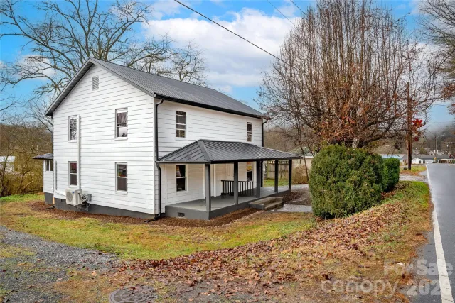 576 Pickens Highway