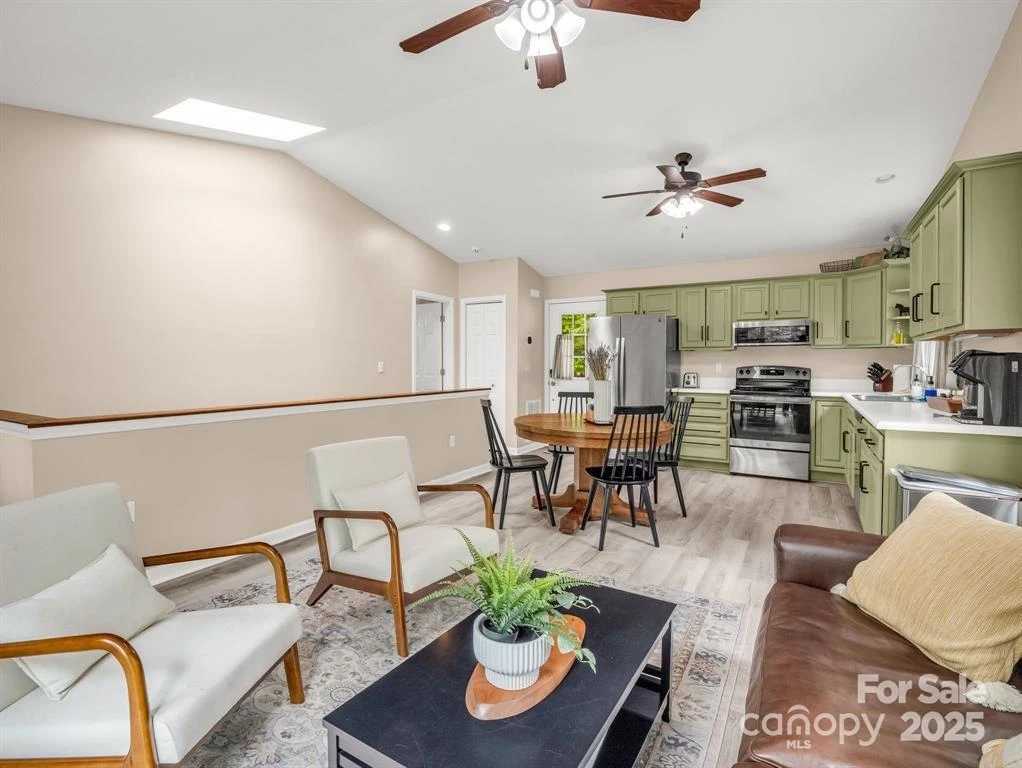 119 Celestial Way - Photo 11