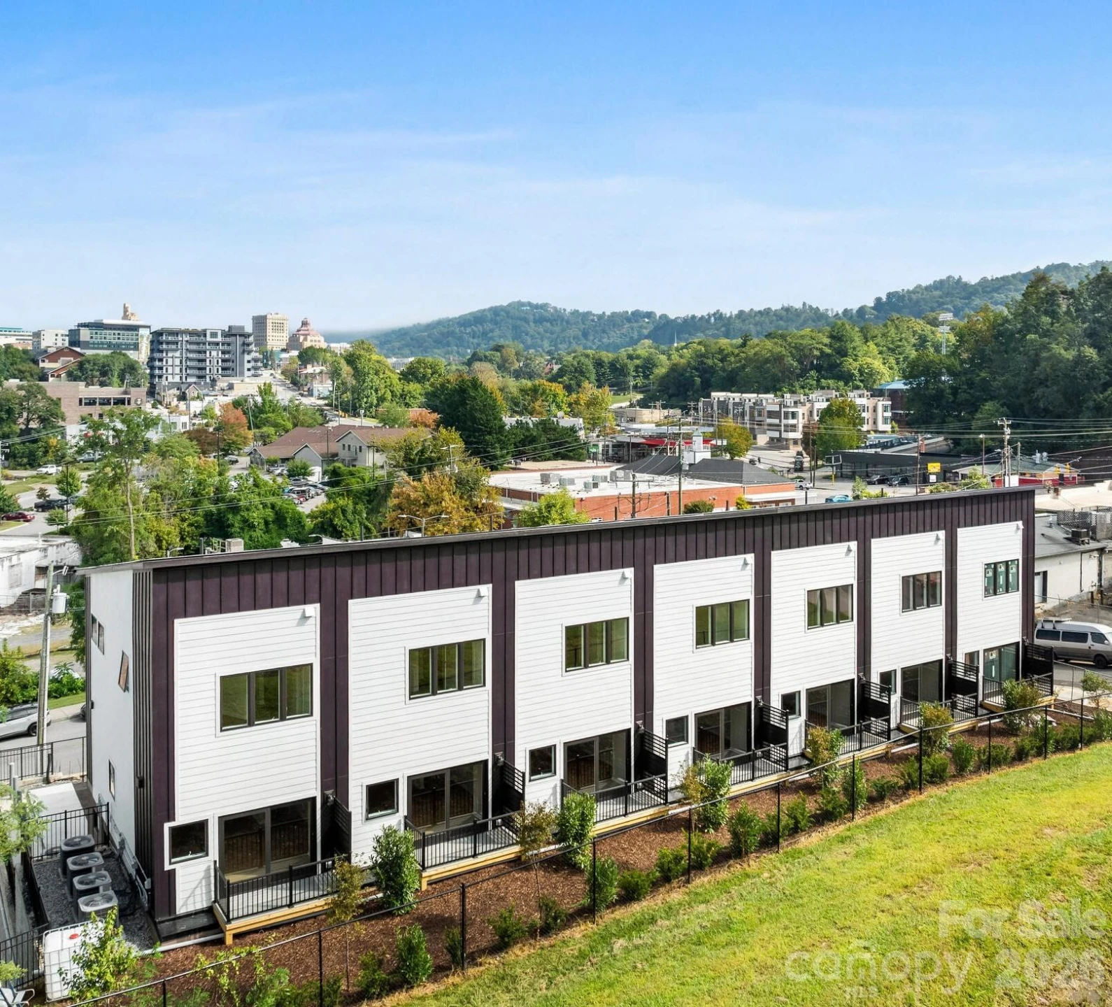 3 Lee Garden Lane #104 - Photo 4