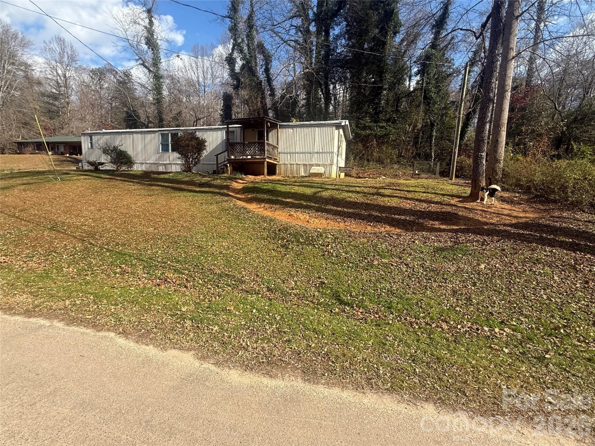 222 Forsythe Street - Photo 2