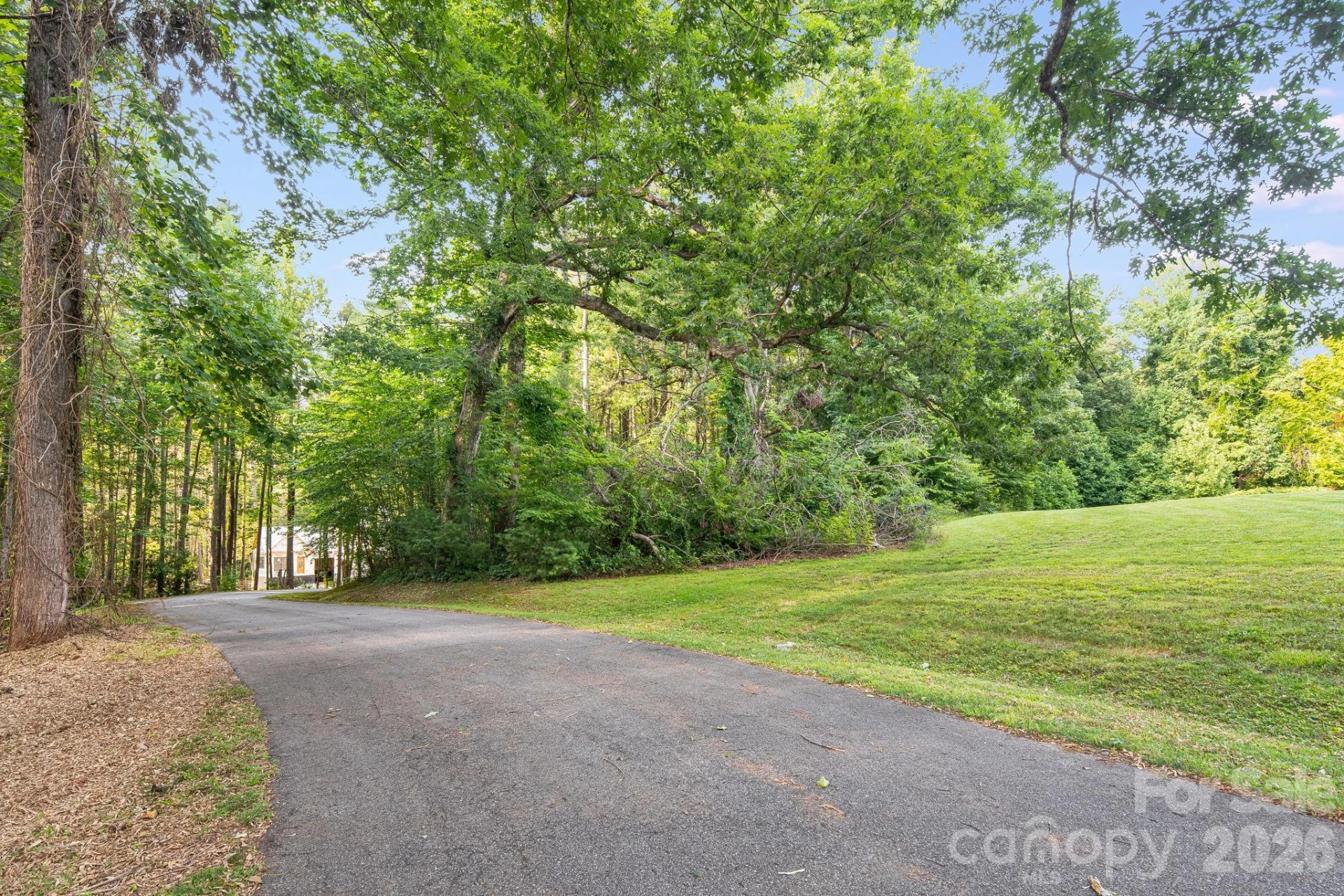 008 Roberts Lane N #8 - Photo 2