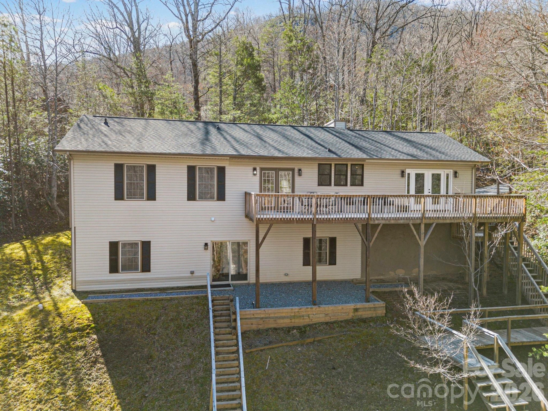 137 Weaver Court - Photo 3