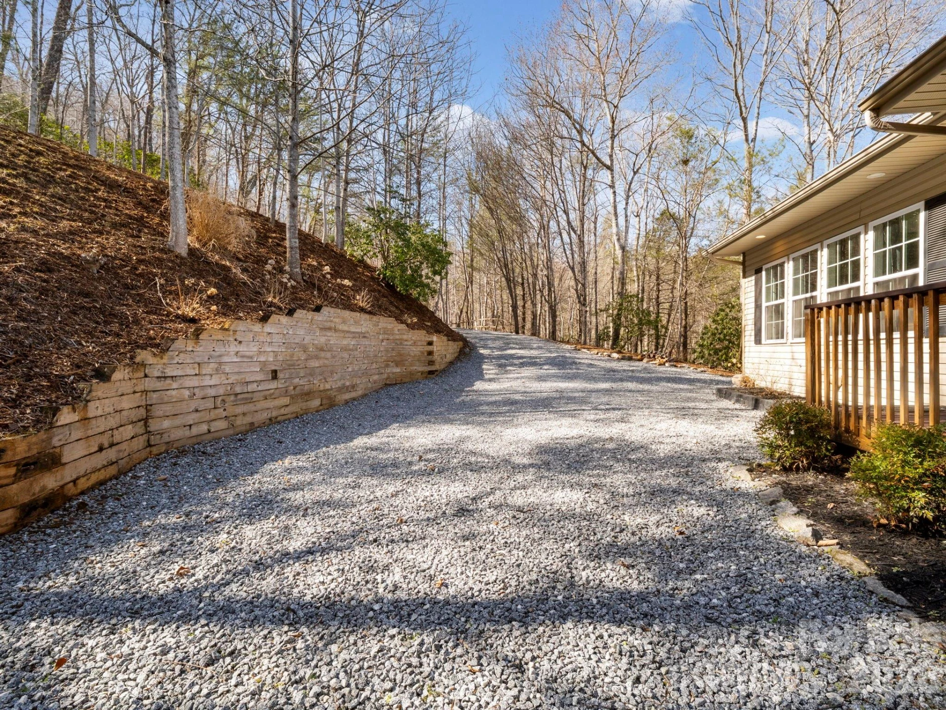 137 Weaver Court - Photo 38