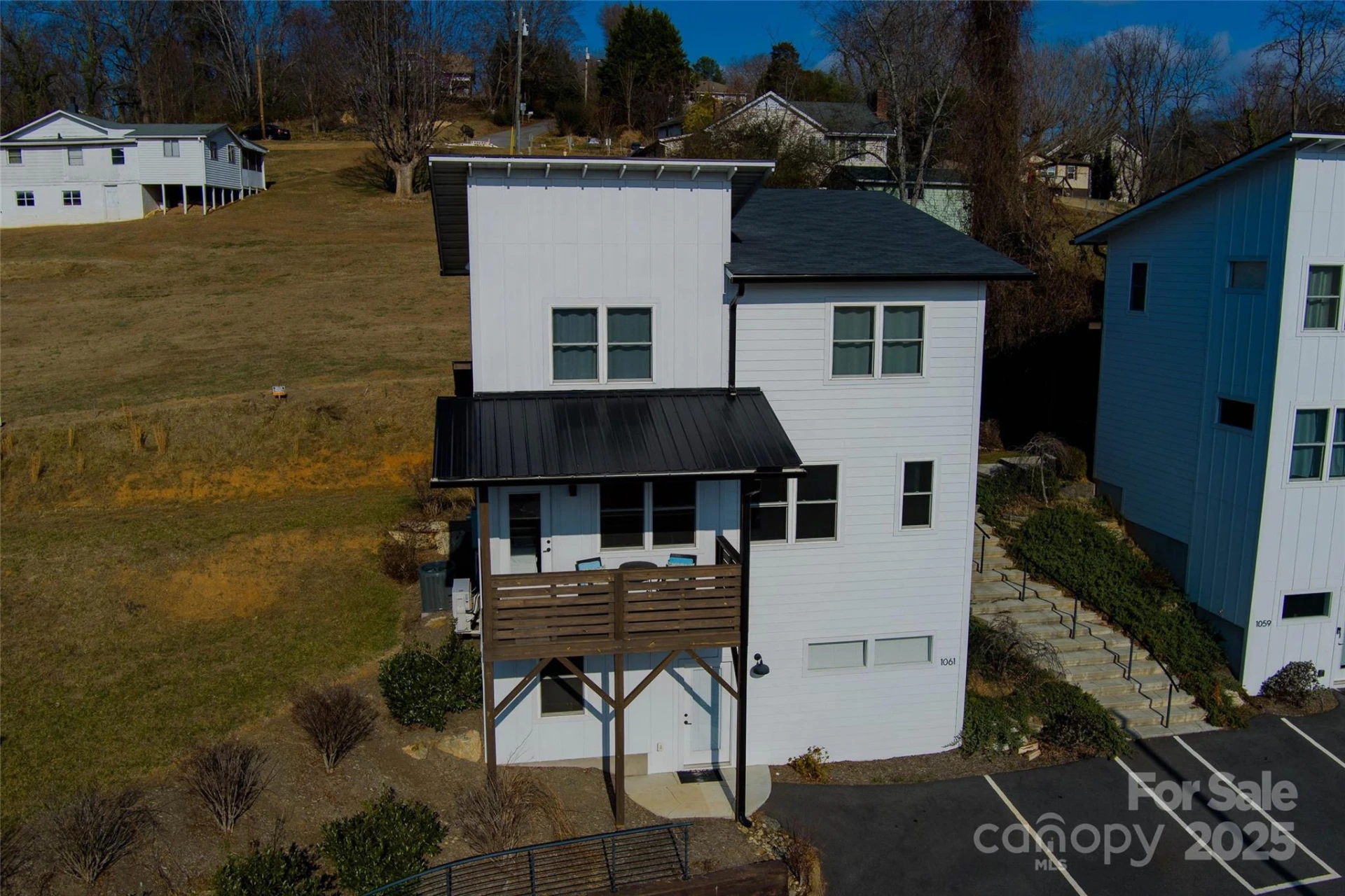 1061 Riverside Drive - Photo 2