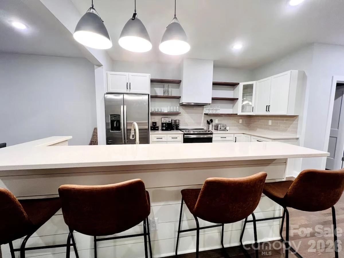 1063 Riverside Drive - Photo 6