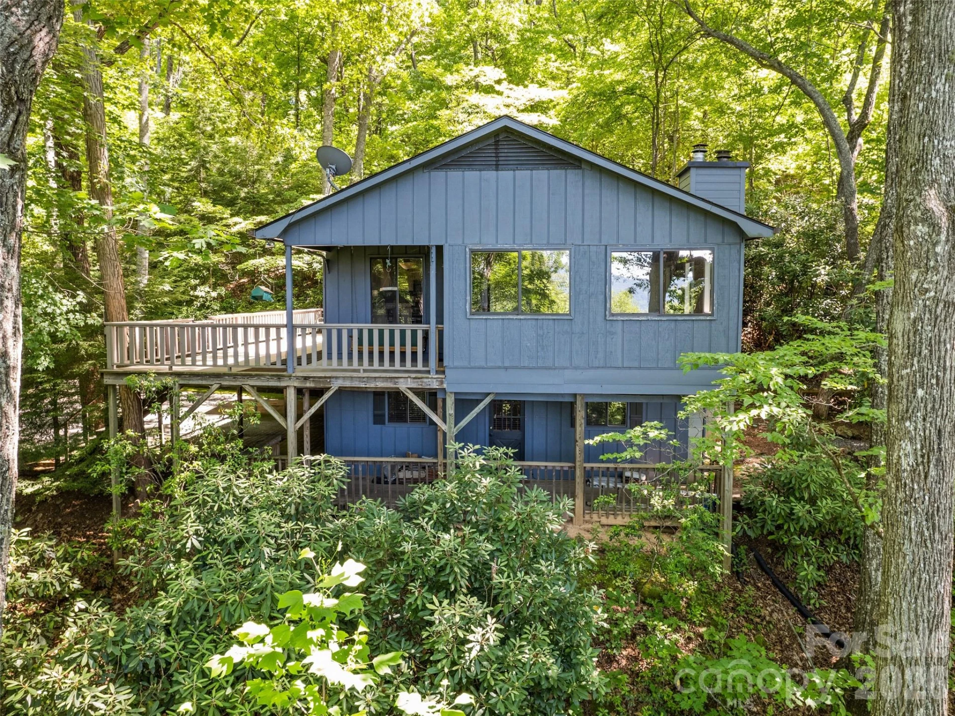 1392 Mount Chalet Road