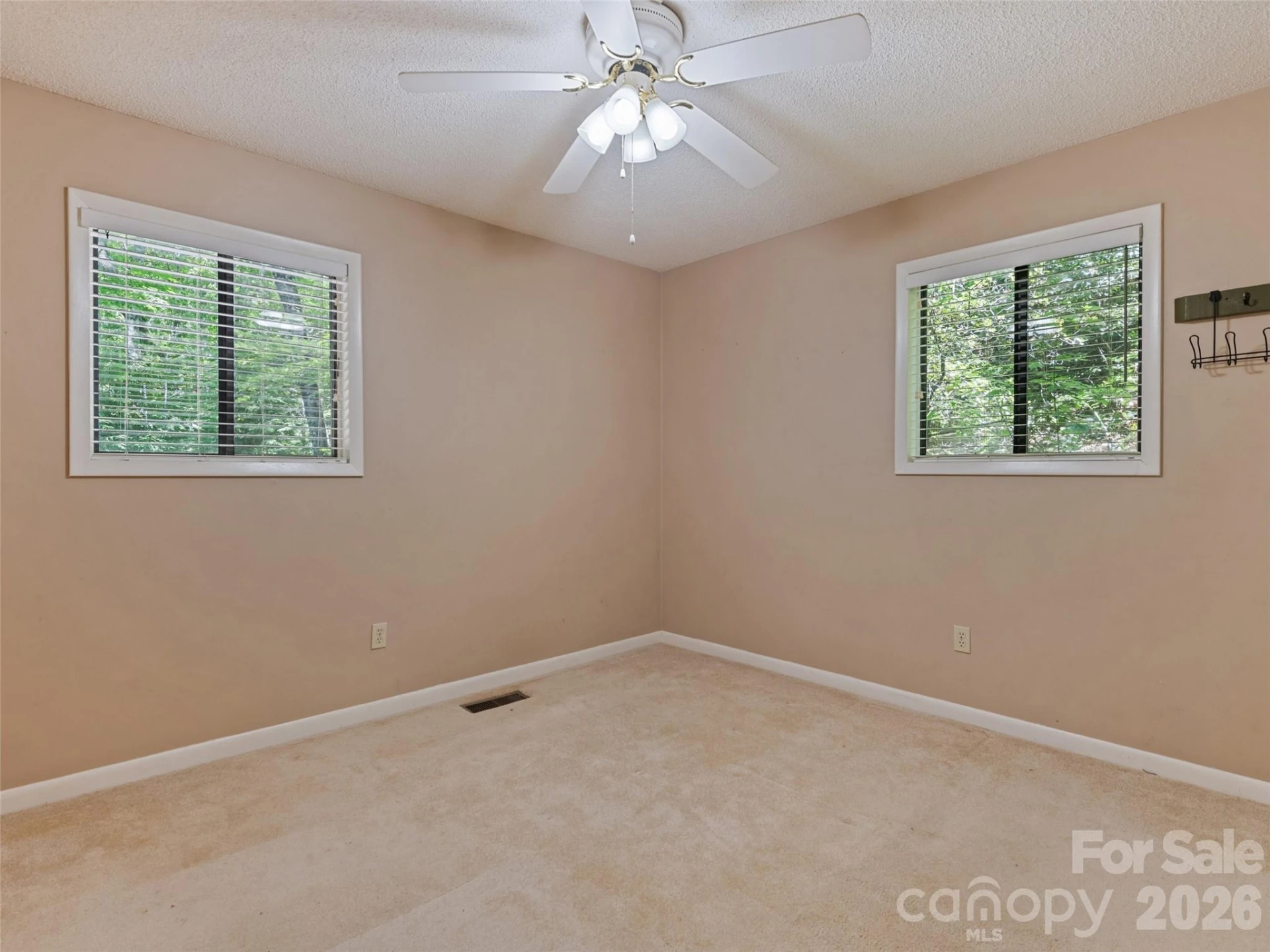1392 Mount Chalet Road - Photo 26