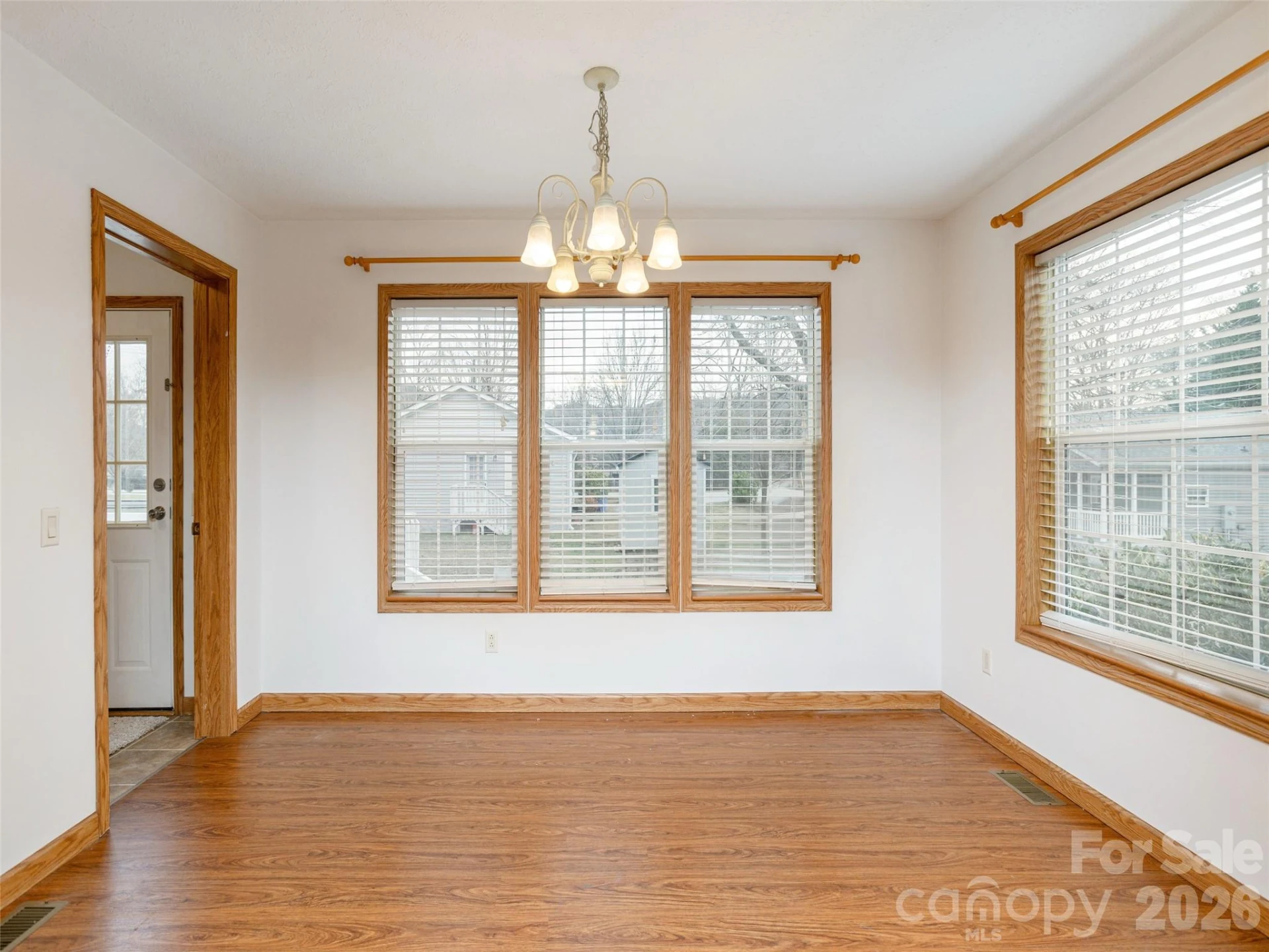 65 Philips Court - Photo 8