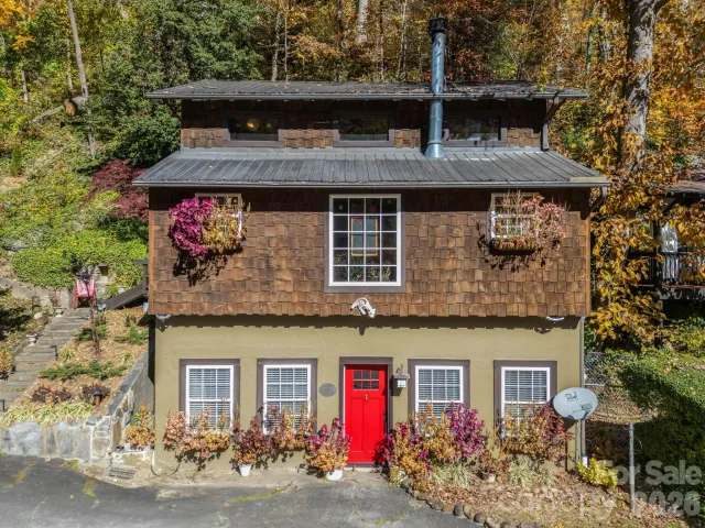 712 Main Street, Chimney Rock, NC, 28720