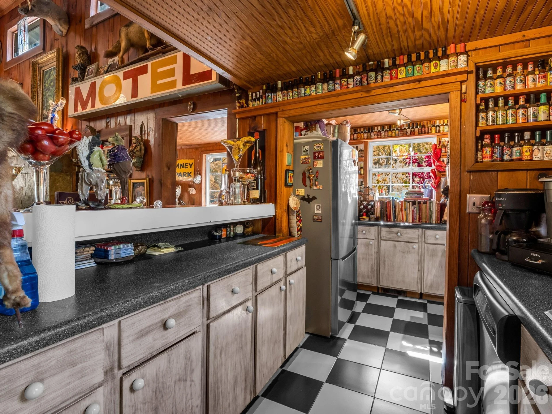 712 Main Street - Photo 16