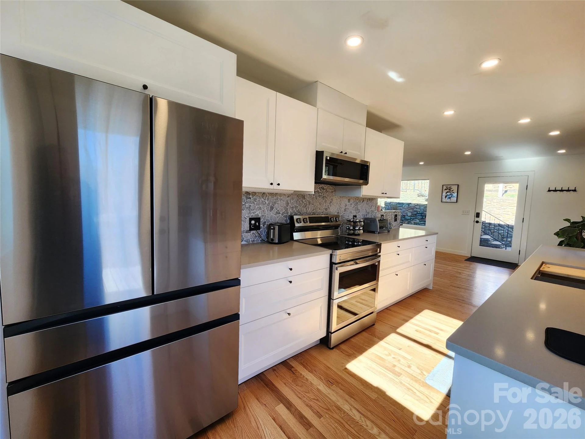 113 Hillside Street - Photo 16