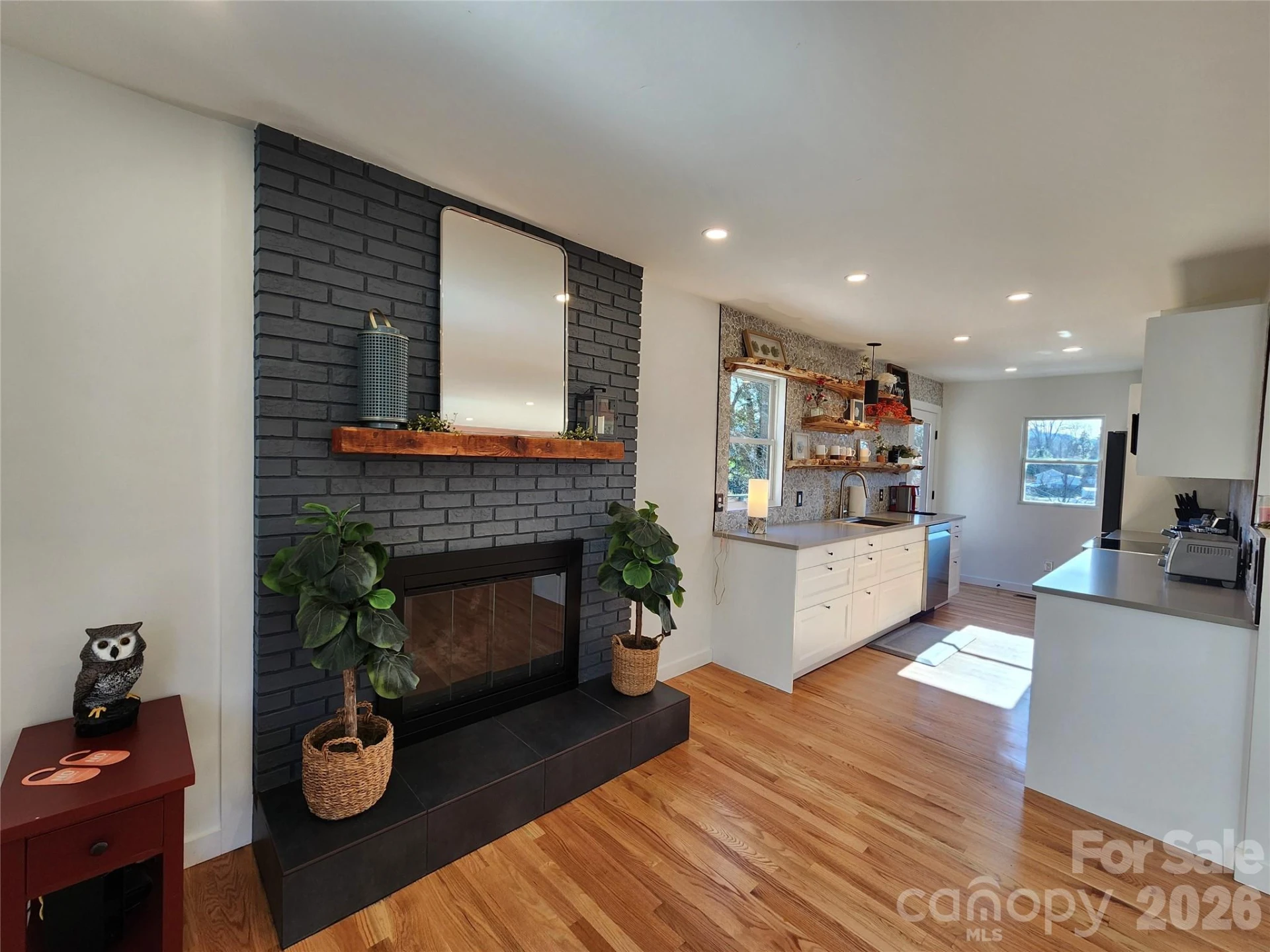 113 Hillside Street - Photo 18