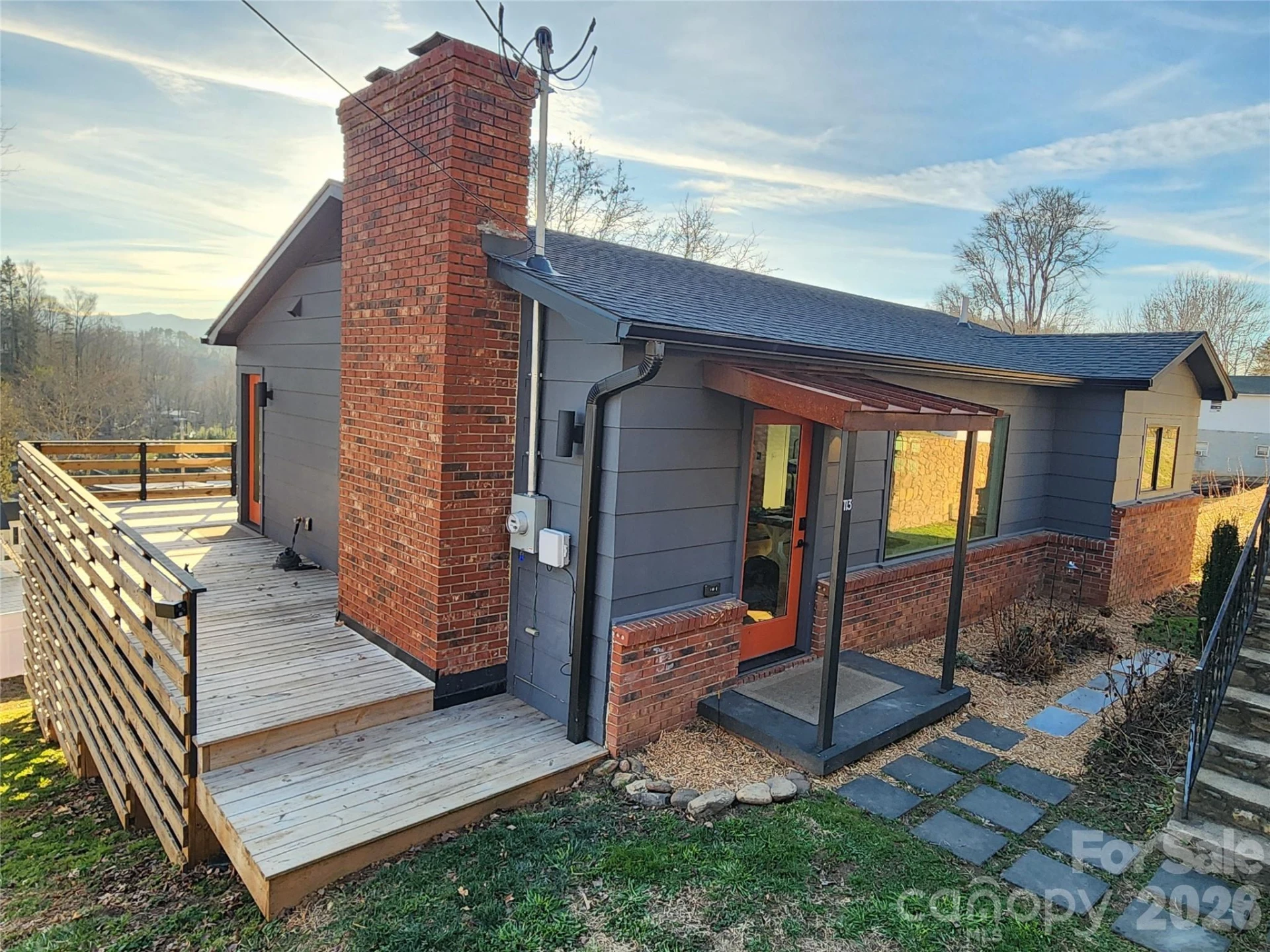 113 Hillside Street - Photo 3