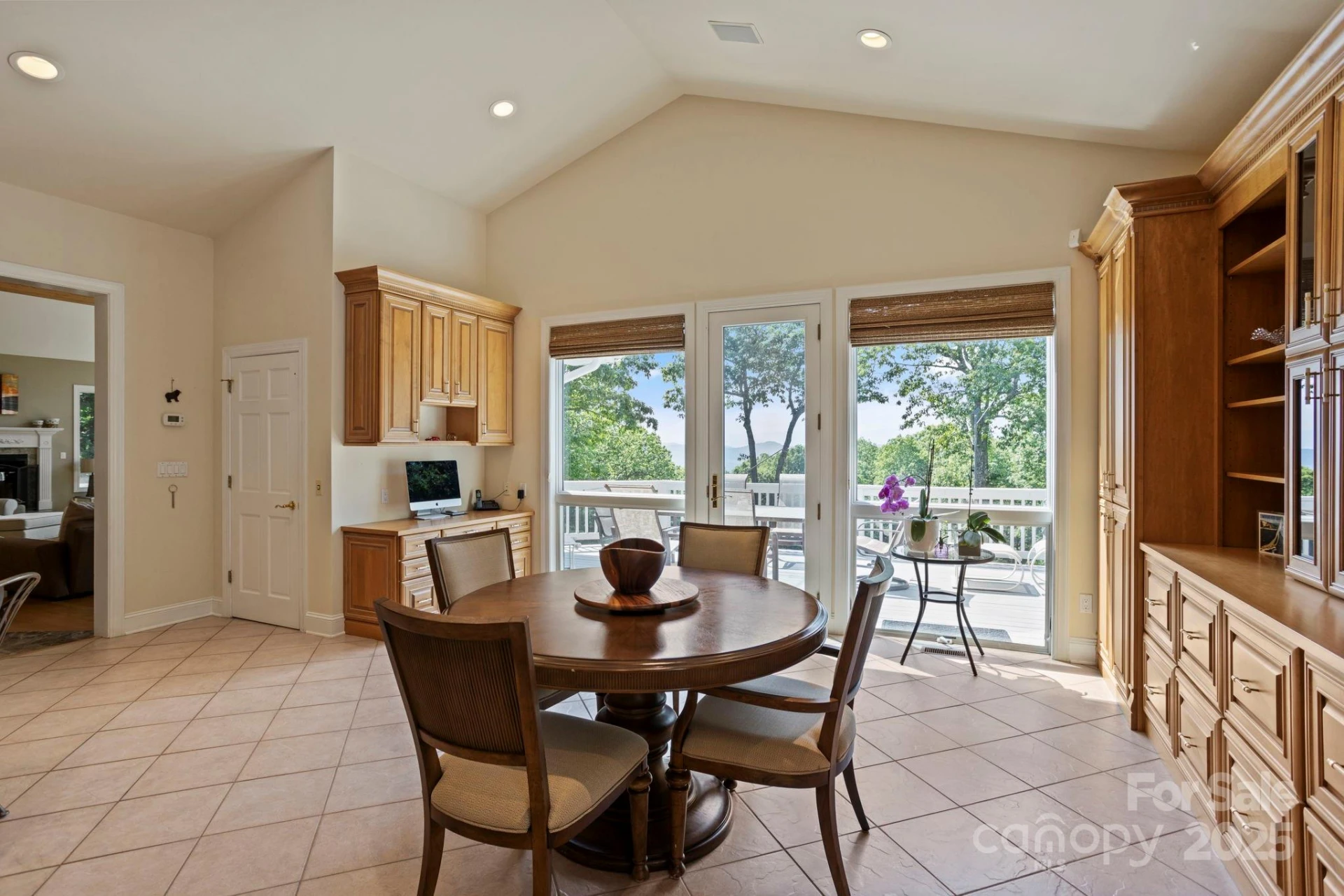 101 Beckwood Court - Photo 14