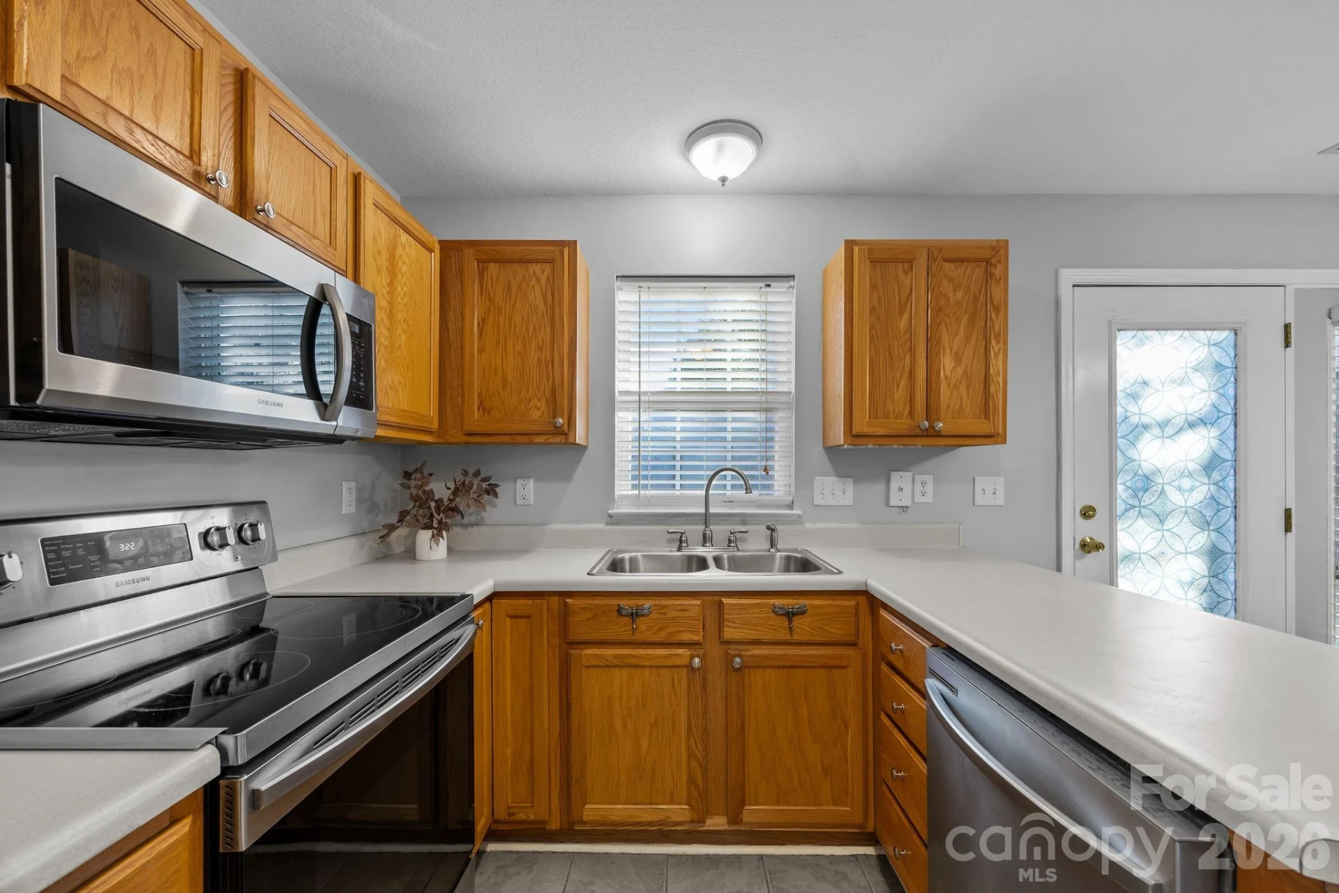 165 Wiltshire Circle - Photo 14