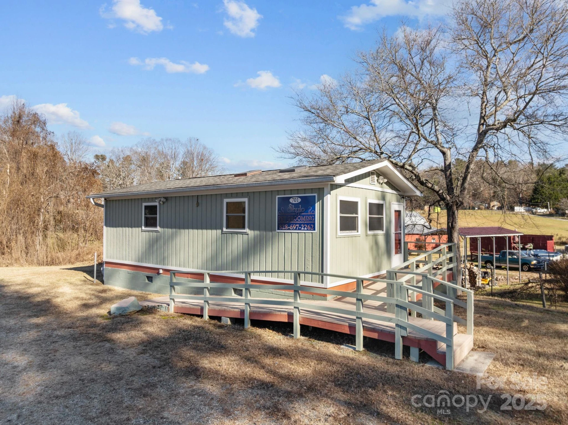 701 Dana Road - Photo 3