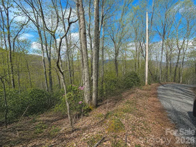10 Tall Oaks Drive