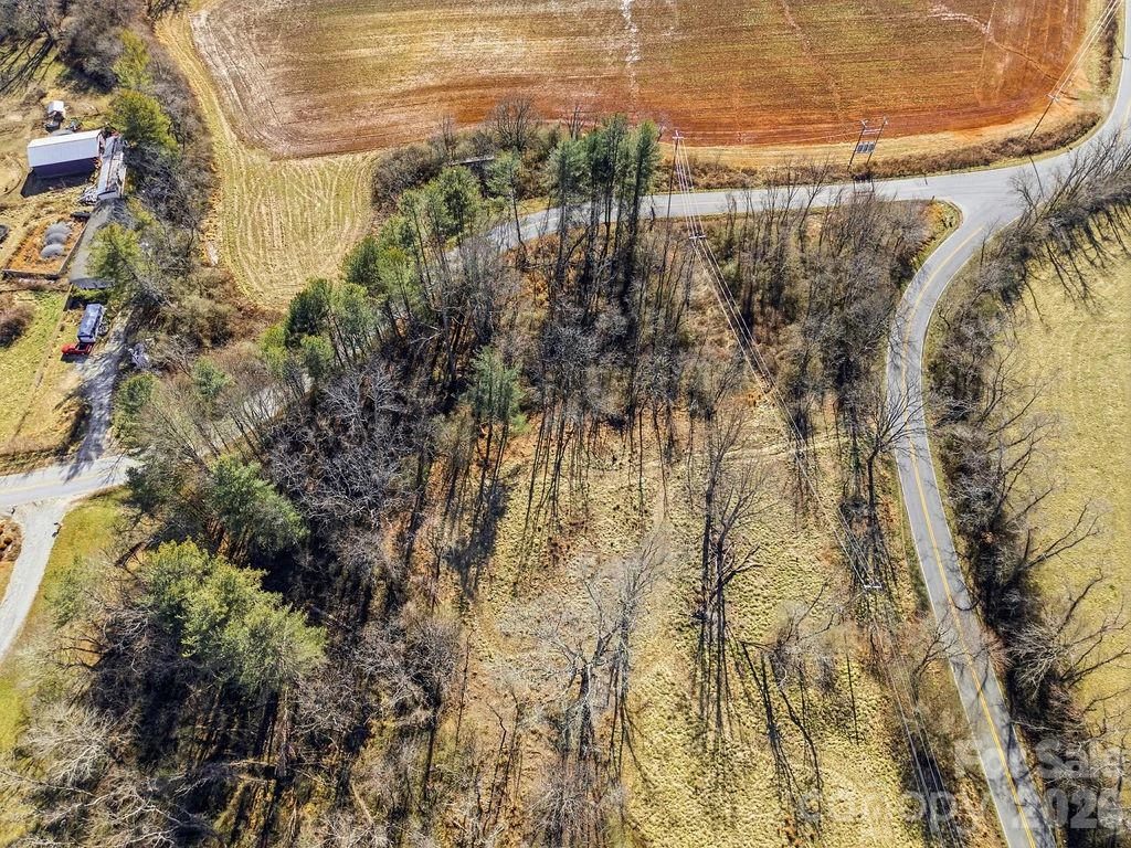 999 Ray Hill Road - Photo 3