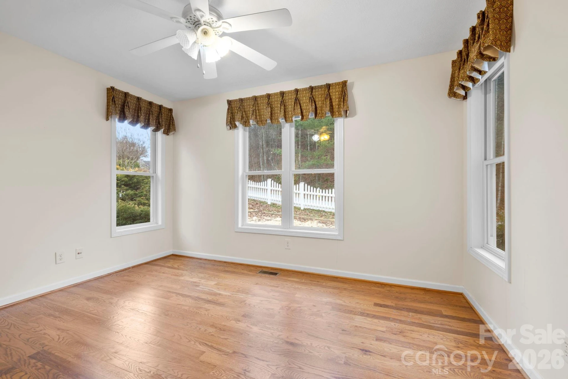 242 Carriage Summitt Way - Photo 9