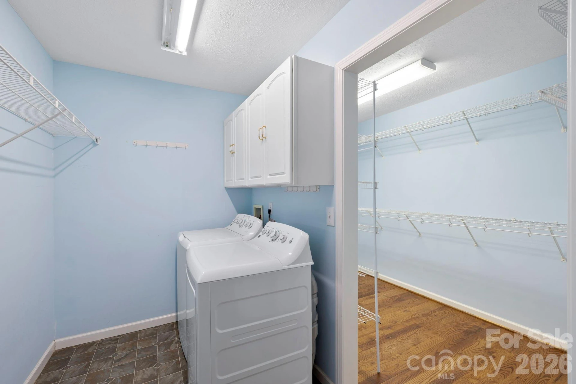 242 Carriage Summitt Way - Photo 16